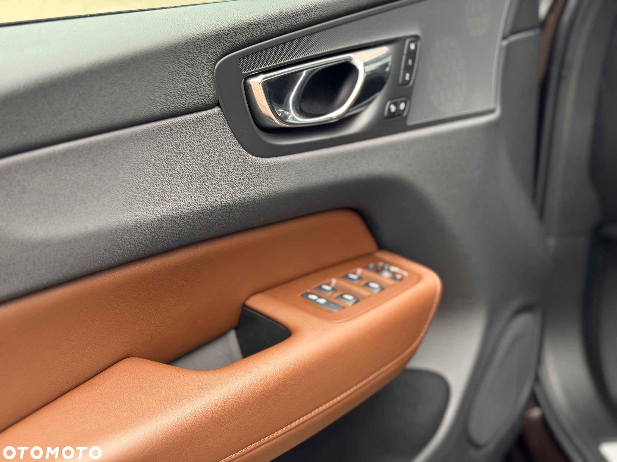 Volvo XC 60 T5 AWD Momentum Pro - 18