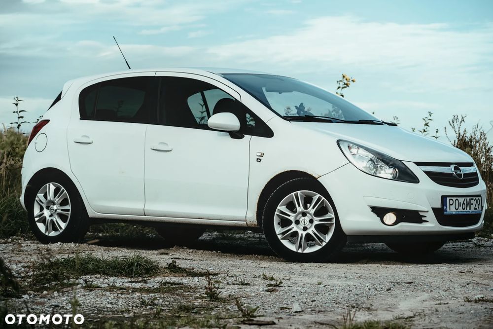 Opel Corsa 2010 photo 4