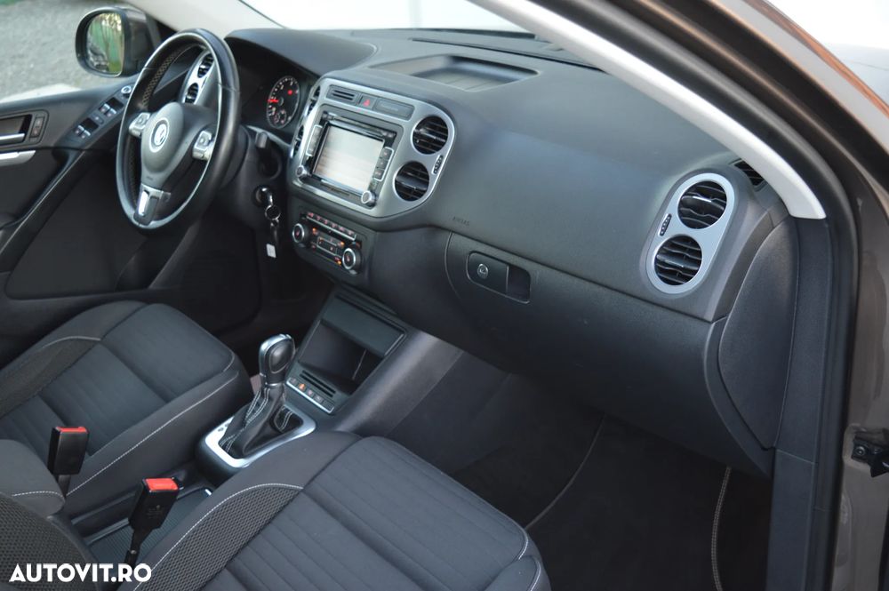 Volkswagen Tiguan 2.0 TDI DPF 4Motion BlueMotion Technology DSG Cup Sport & Style - 30