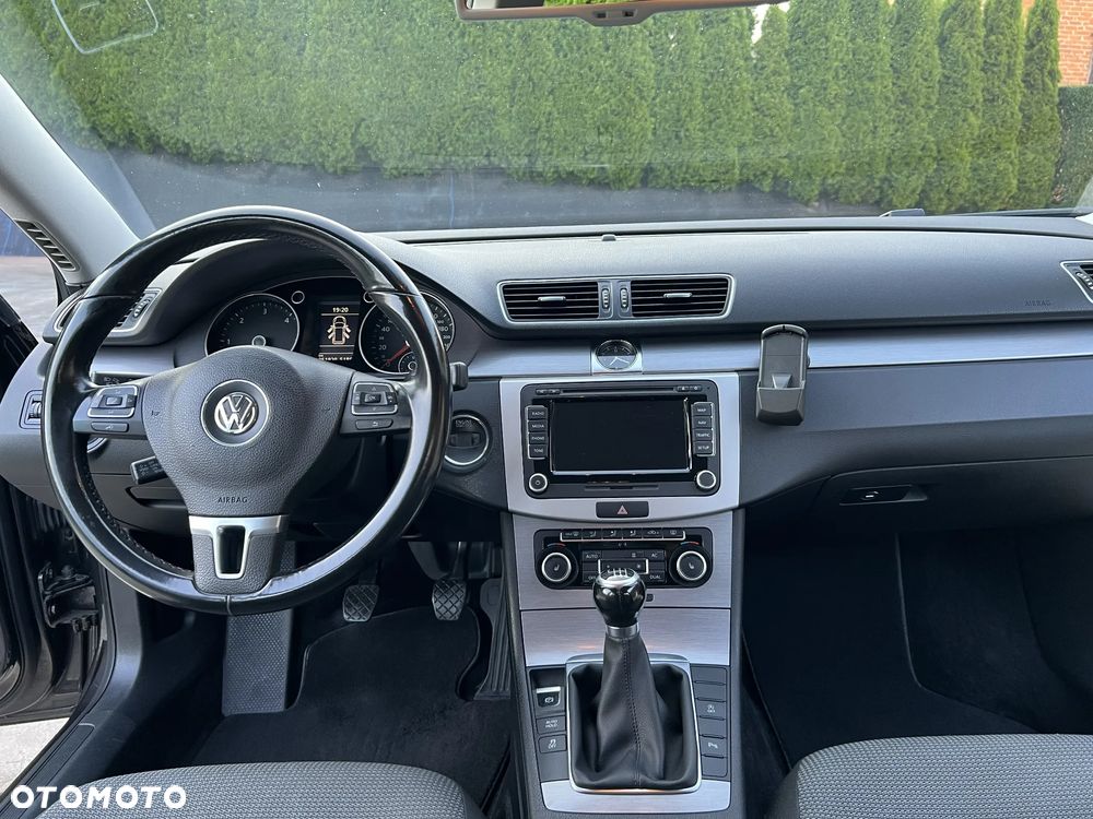 Volkswagen Passat 2.0 TDI BlueMotion Technology Comfortline - 7