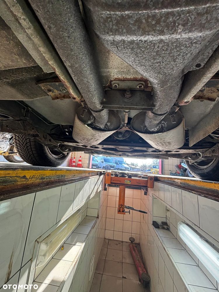 Jaguar XJ Soverign 3.2i - 16