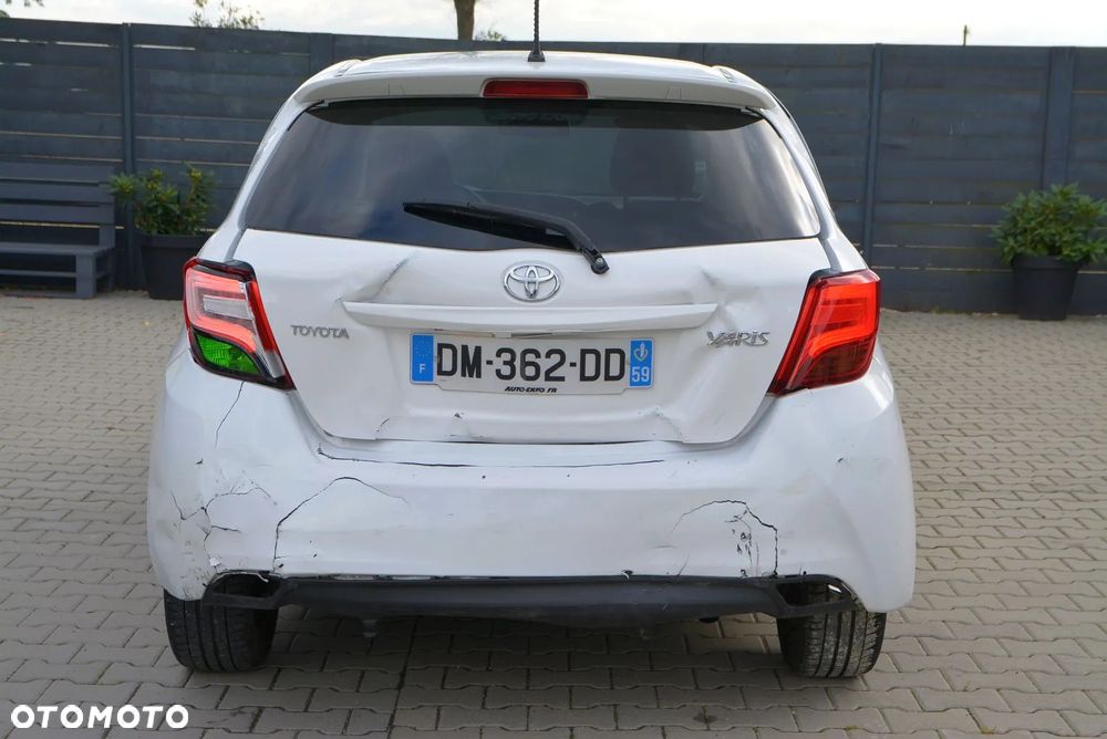 Toyota Yaris - 10