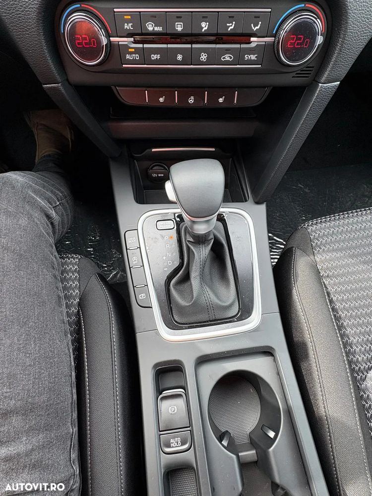 Kia XCeed 1.0 T-GDI MHEV 7DCT City - 11