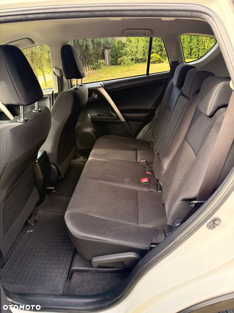 Toyota RAV4 - 7
