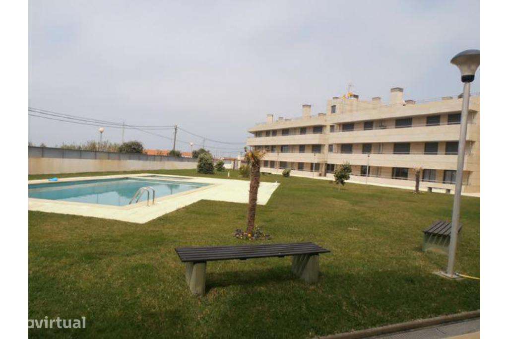 Apartamento T2 em Condomínio Privado na Amorosa. - Grande imagem: 2/9