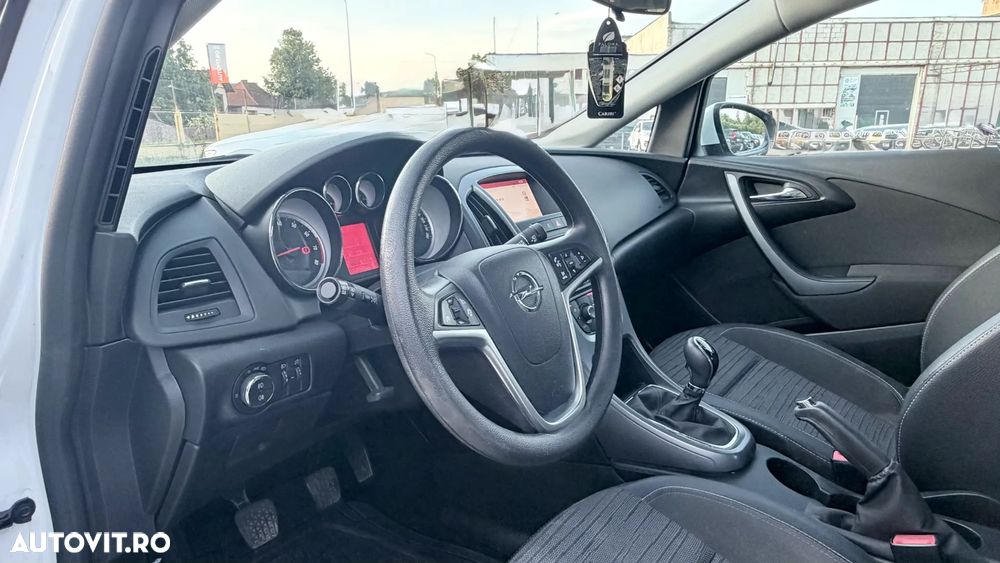 Opel Astra 1.4 Turbo ECOTEC Enjoy - 9