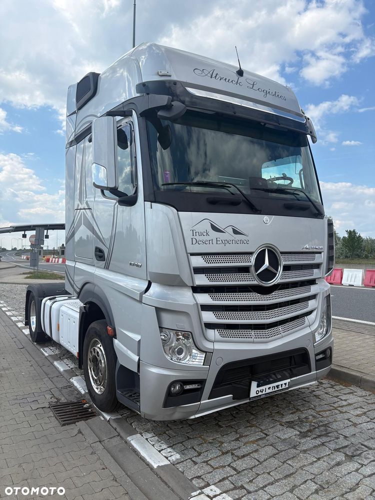 Mercedes-Benz Actros - 5