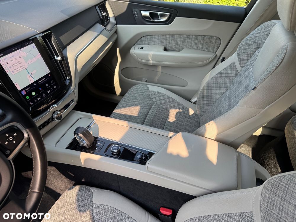 Volvo XC 60 B5 B AWD Core - 16