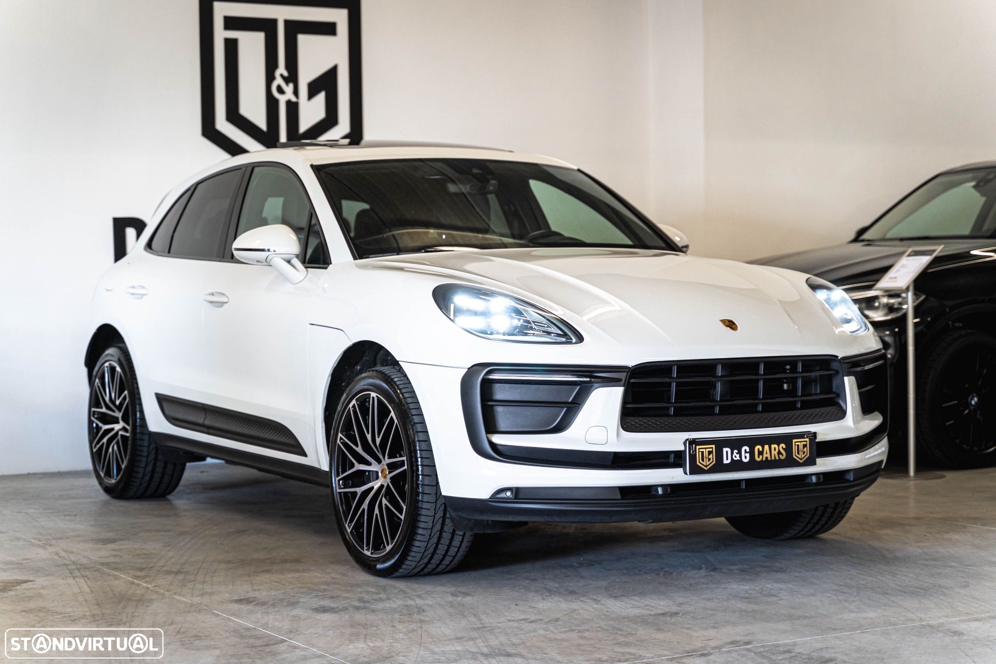 Porsche Macan Standard - 1