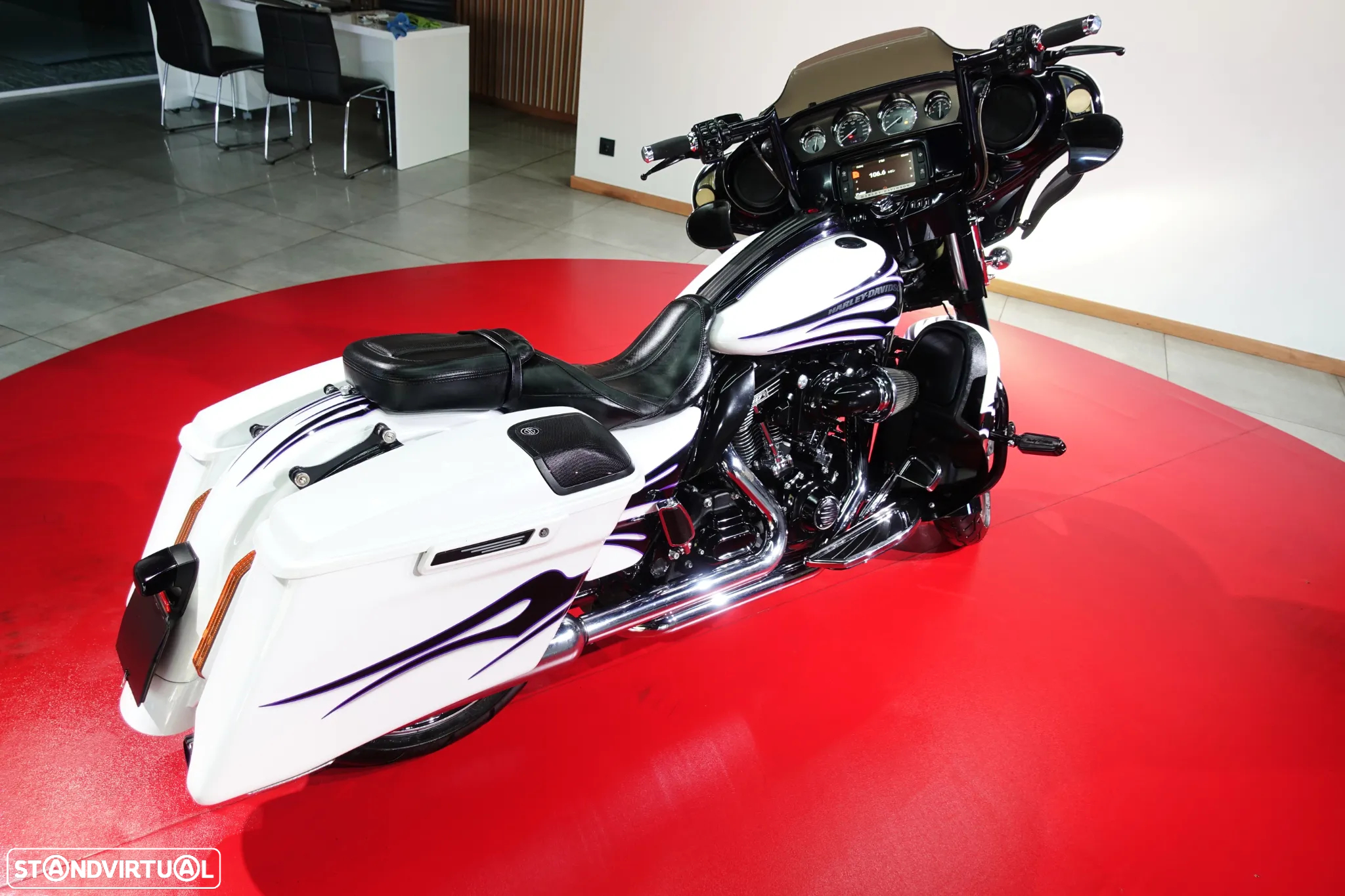 Harley-Davidson Street Glide Cvo 117ci Screaming Eagle - 22