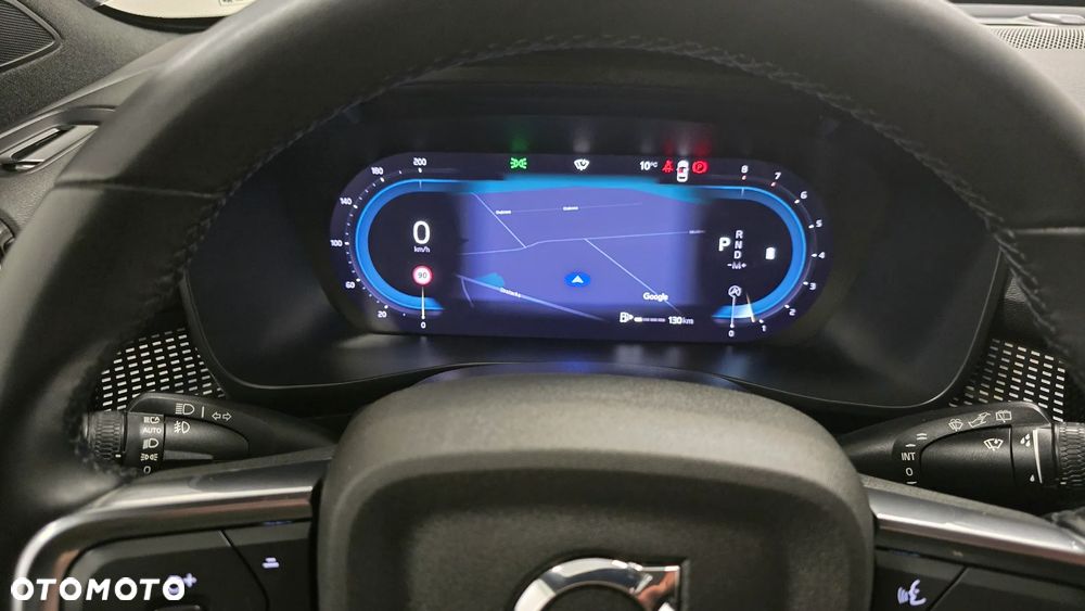 Volvo XC 40 B3 B DKG Ultra Black Edition - 25