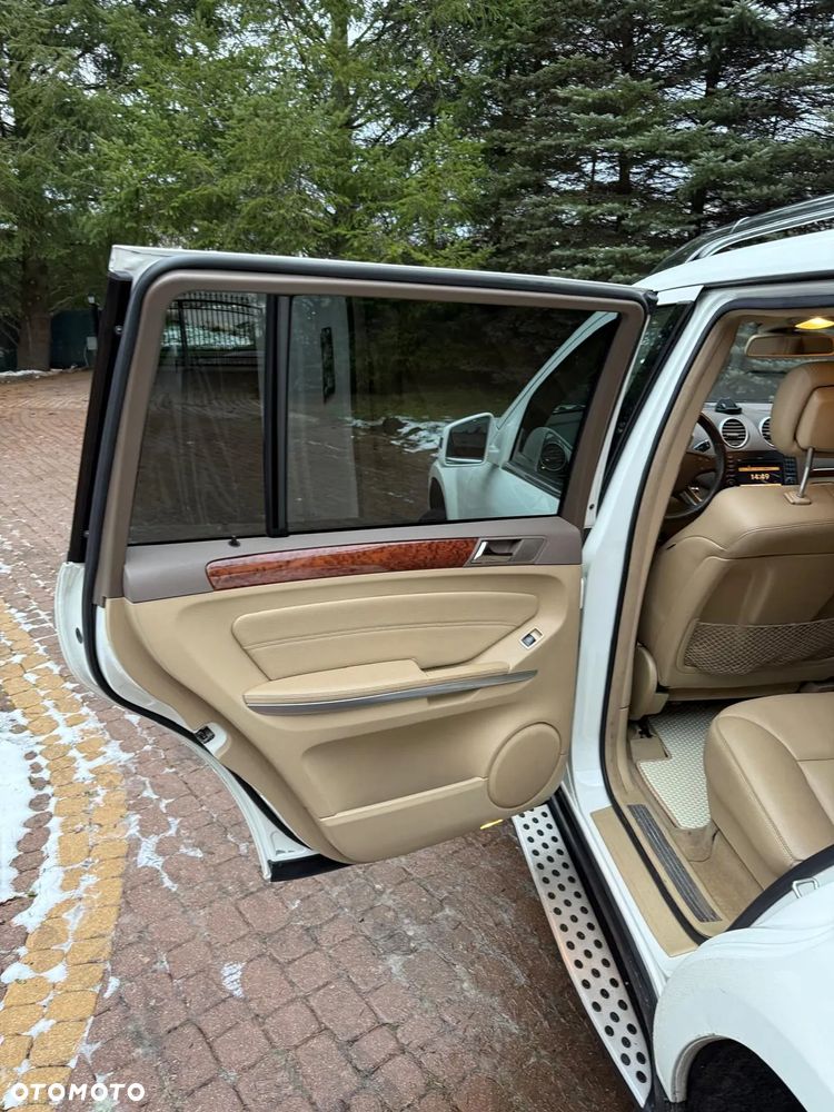 Mercedes-Benz GL 320 CDI 4Matic 7G-TRONIC - 23