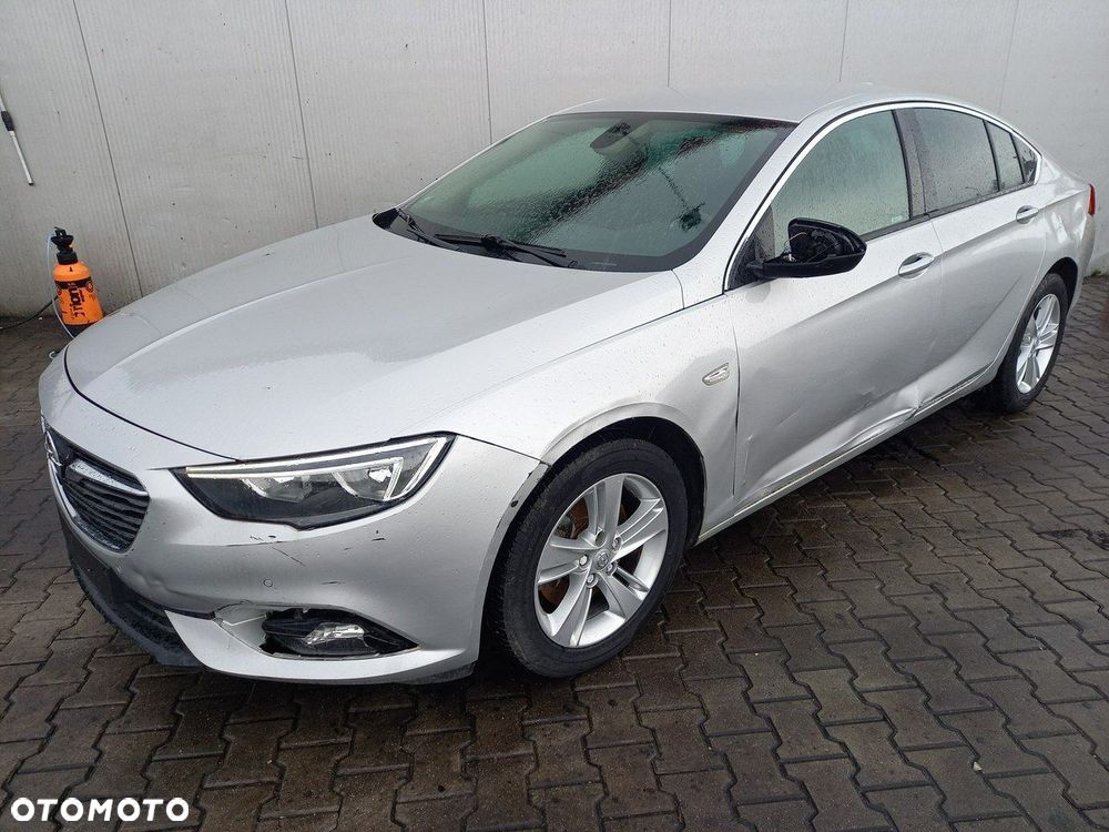 Opel Insignia - 1