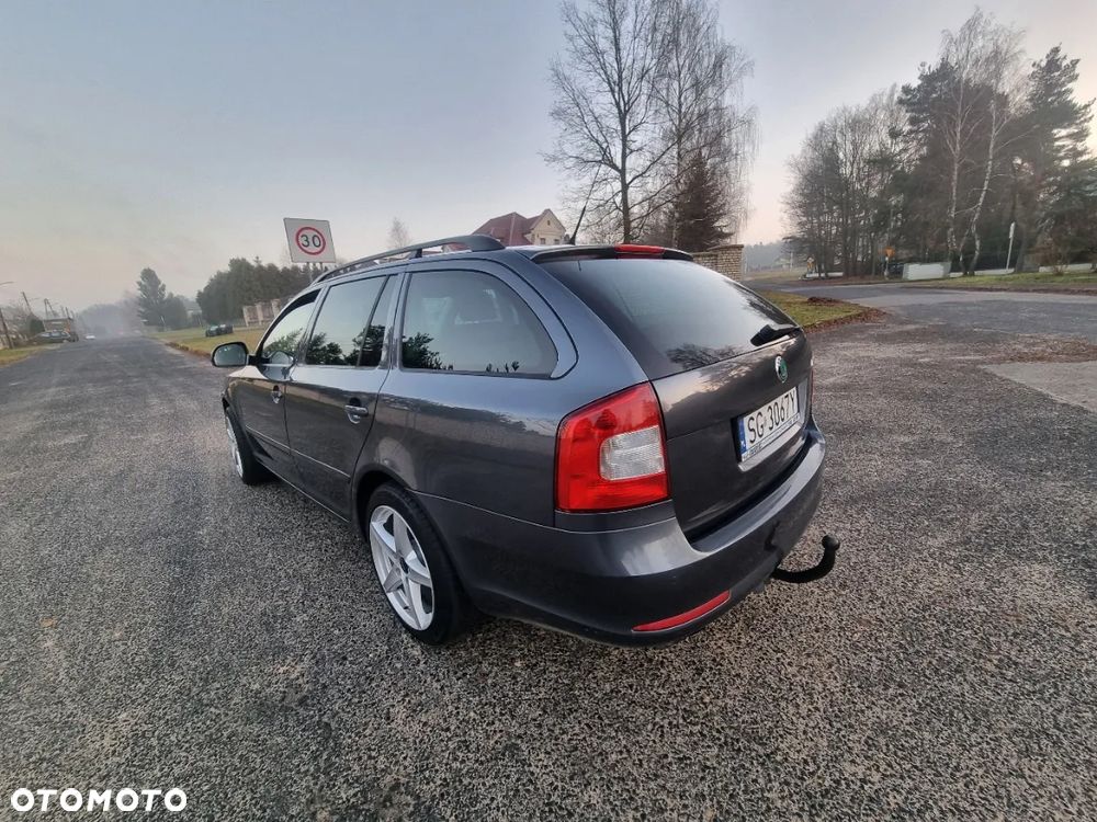 Skoda Octavia 1.8 TSI FAMILY - 16