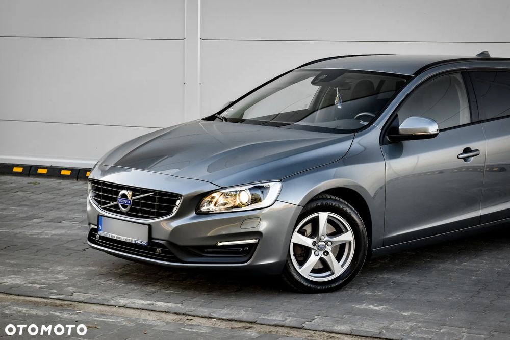 Volvo V60 D3 Drive-E Momentum - 9