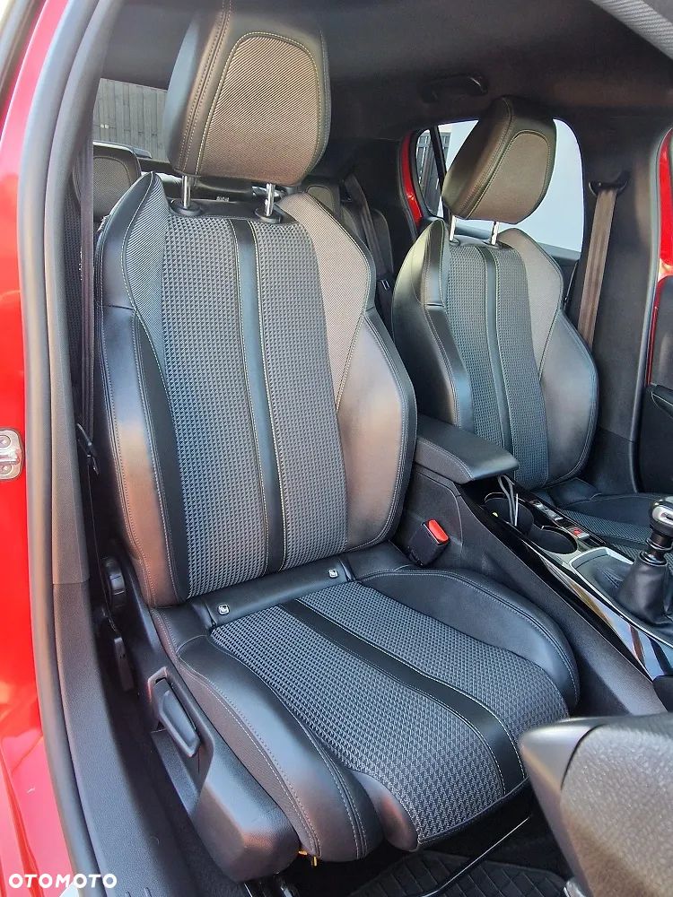 Peugeot 208 1.5 BlueHDi GT S&S - 11