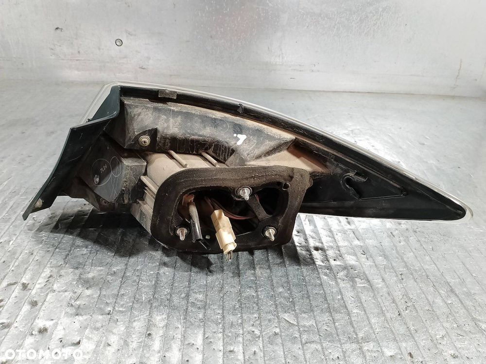 LAMPA TYLNA LEWA MAZDA 6  GS1F-51150 220-41055 HATCHBACK - 4