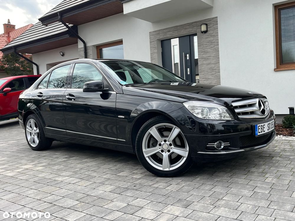 Mercedes-Benz Klasa C 200 7G-TRONIC Avantgarde Edition - 38