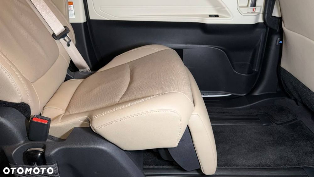 Toyota Sienna - 29