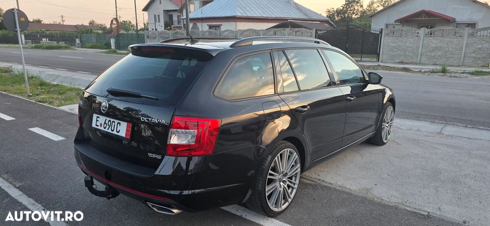 Skoda Octavia 2.0 TDI DSG RS - 3