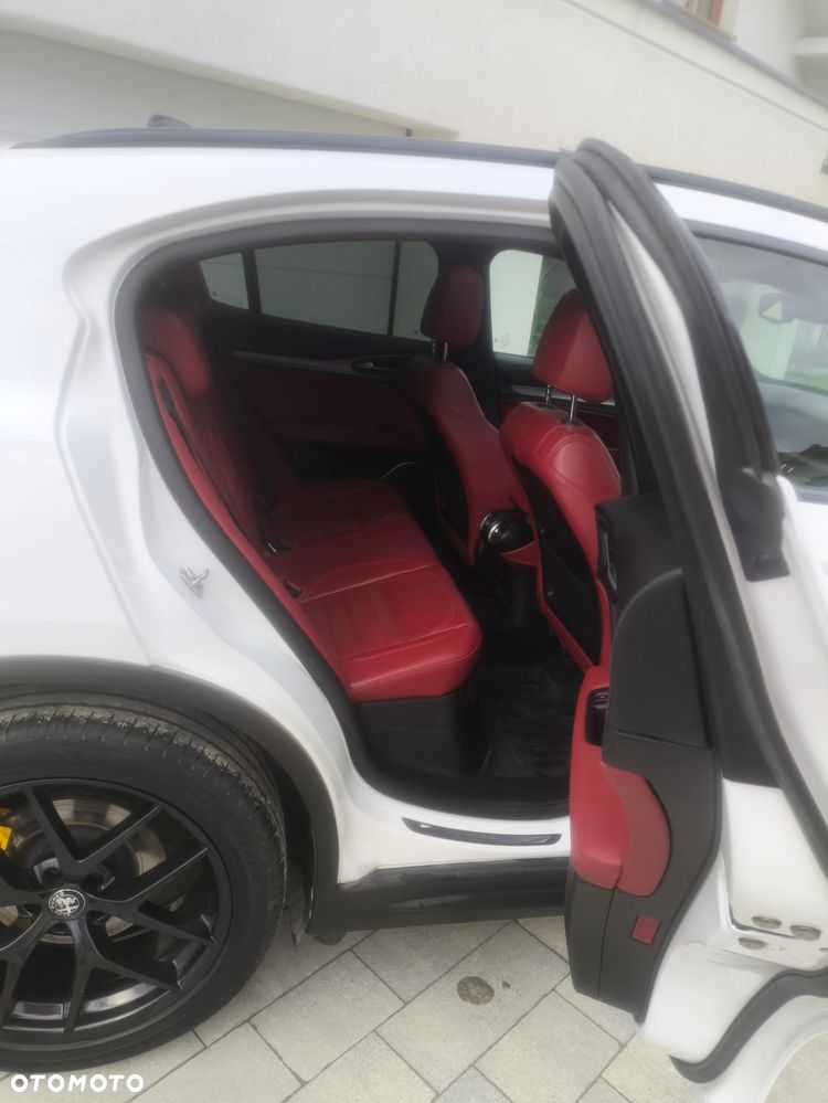 Alfa Romeo Stelvio 2.0 Turbo B-Tech Edition Q4 - 16