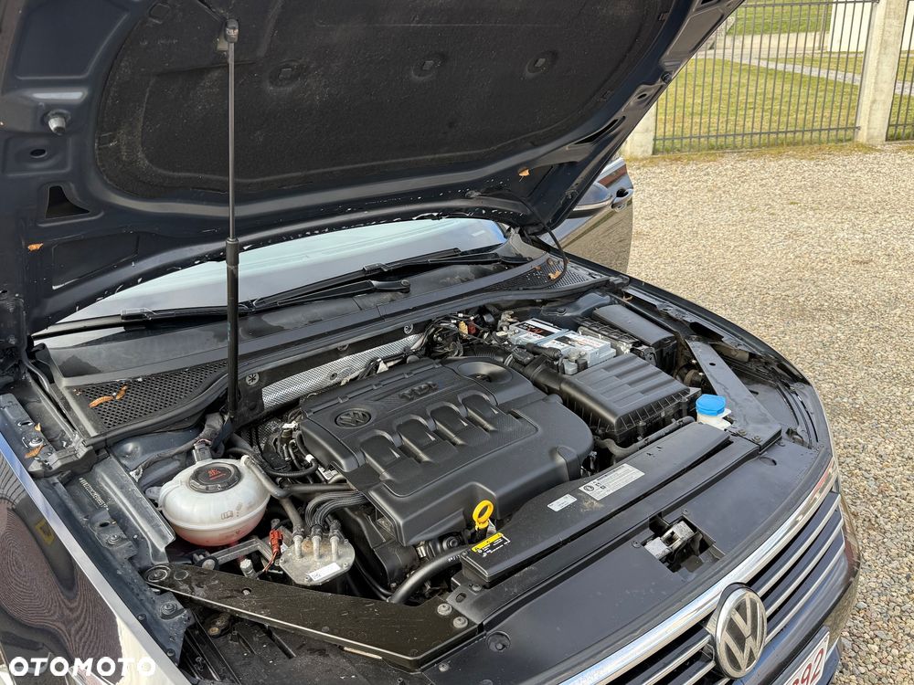 Volkswagen Passat 1.6 TDI SCR DSG Comfortline - 22