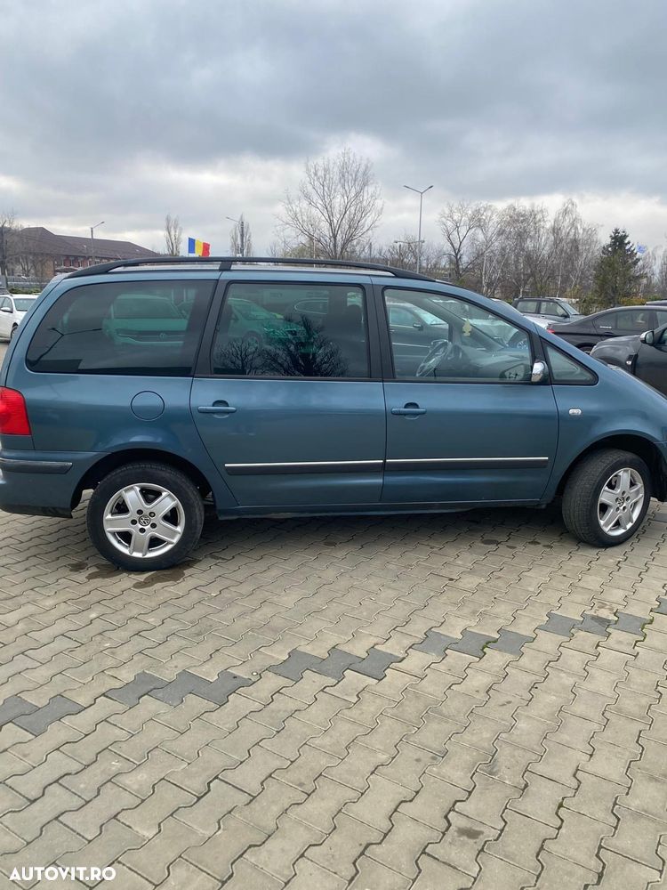 Volkswagen Sharan 1.9 TDI Comfortline Family - 4