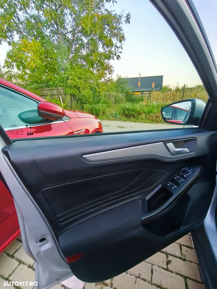 Ford Focus 1.0 EcoBoost Trend Edition - 8