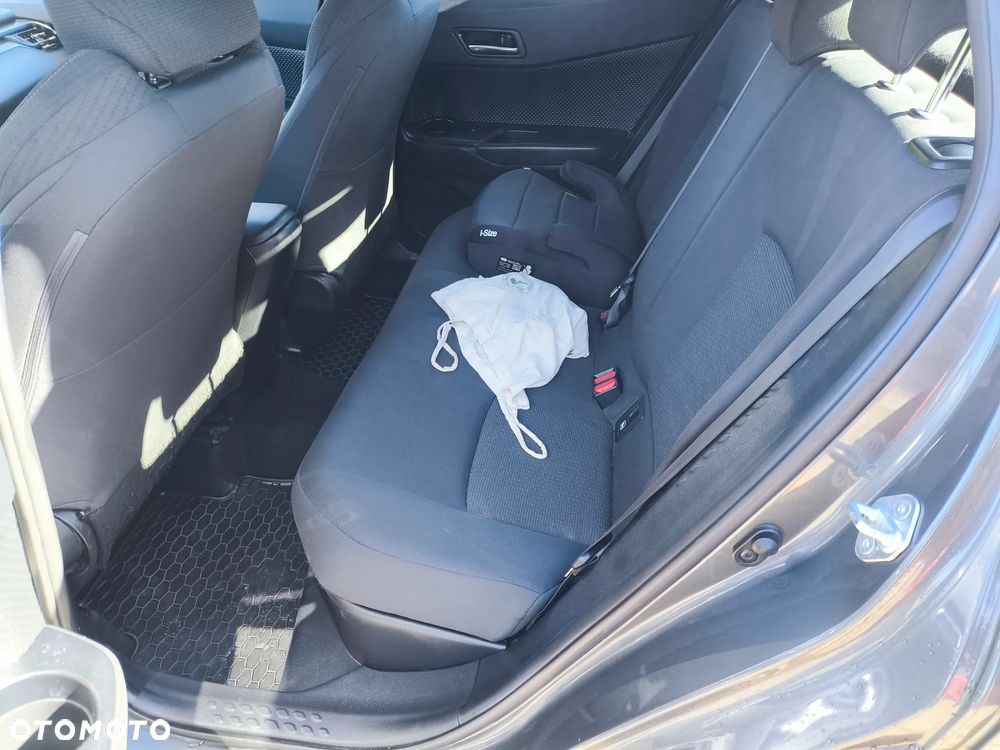 Toyota C-HR - 11