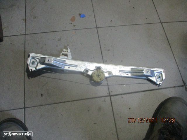 Elevador Sem Motor ELEVSM1849 FIAT BRAVO 2007 5P TE FIAT BRAVO 2 FASE 1 2009 1.6JTD 105CV 5P VERMELHO TE - 1