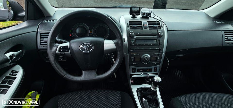 Toyota Corolla 1.4 D-4D Comfort - 5