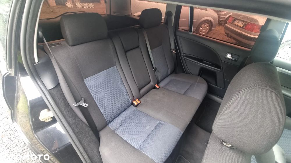Ford Mondeo 1.8 Ambiente X - 10