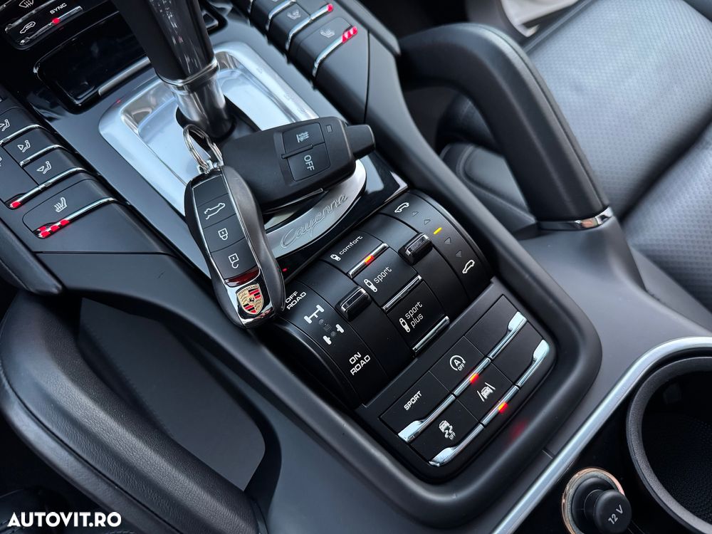 Porsche Cayenne Diesel Platinum Edition - 29