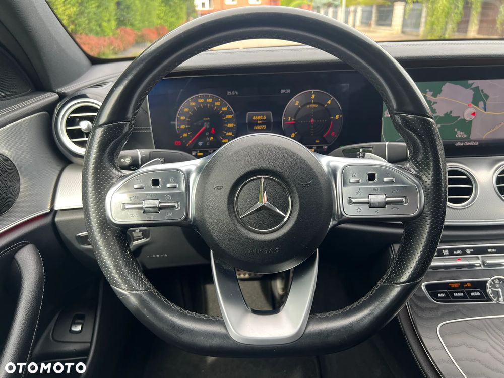 Mercedes-Benz Klasa E - 27