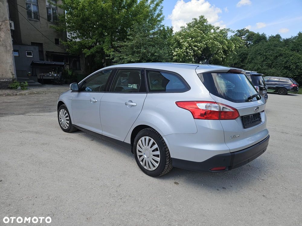 Ford Focus - 8
