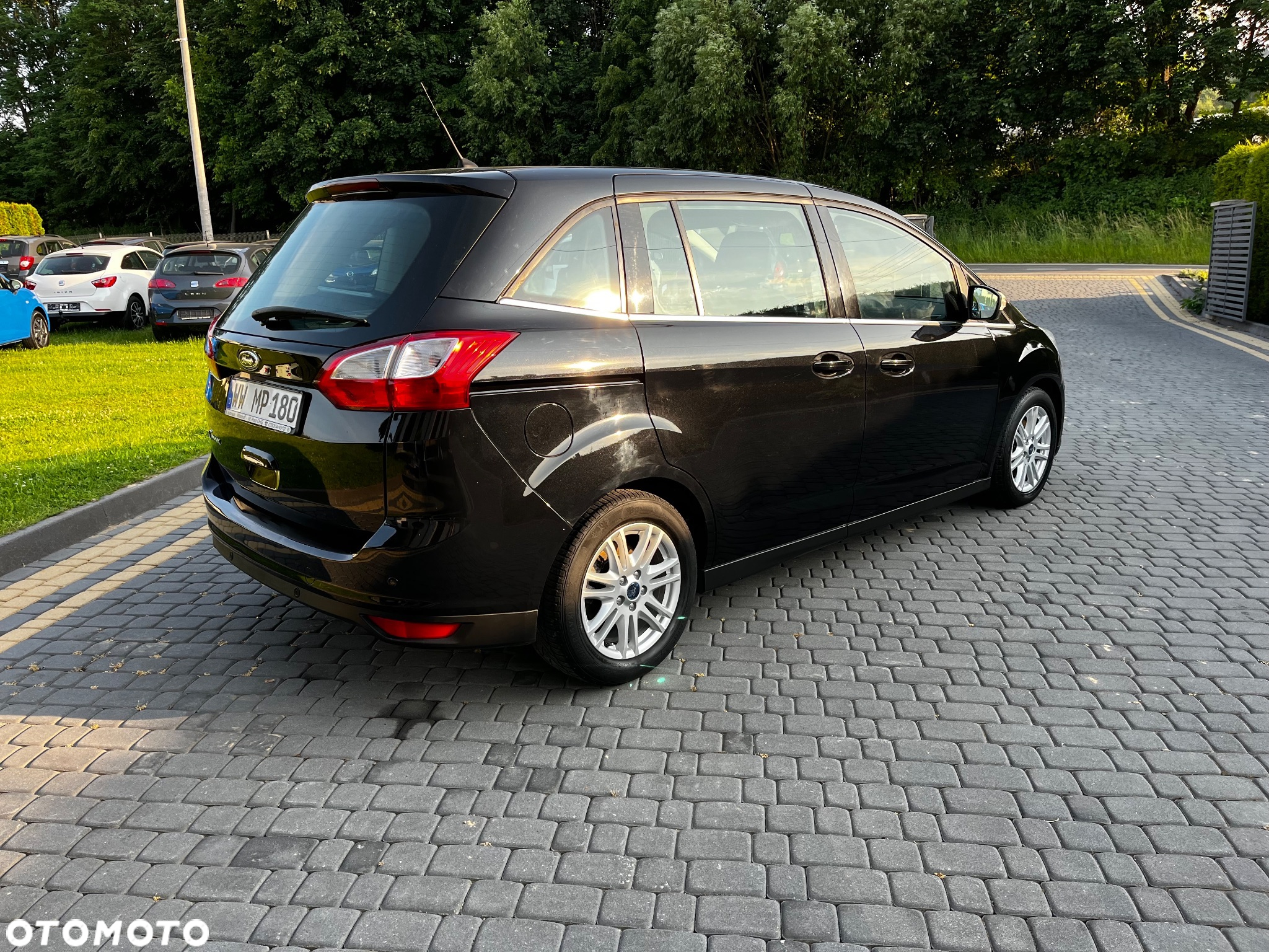Ford Grand C-MAX - 3