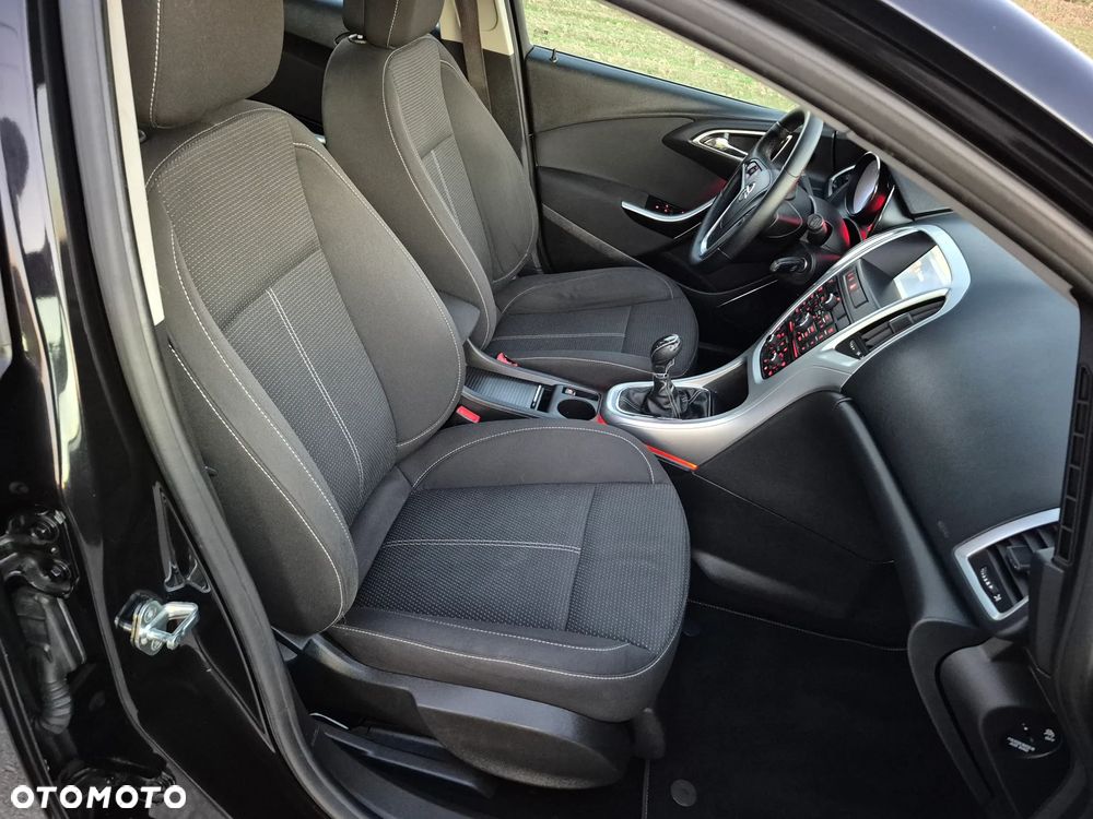 Opel Astra 1.4 Turbo Cosmo - 14