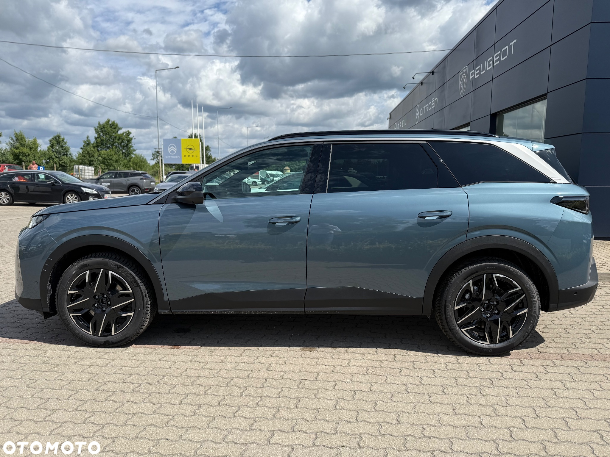 Peugeot 5008 1.2 PureTech mHEV Allure S&S e-DCS6 - 8