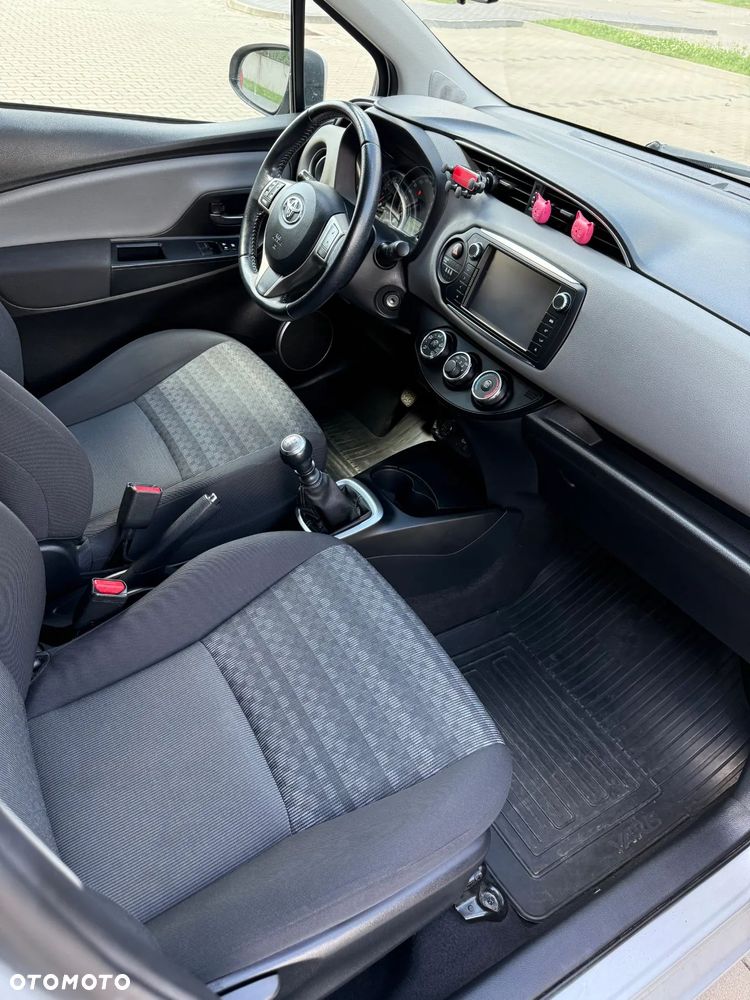 Toyota Yaris 1.33 Premium EU6 - 7