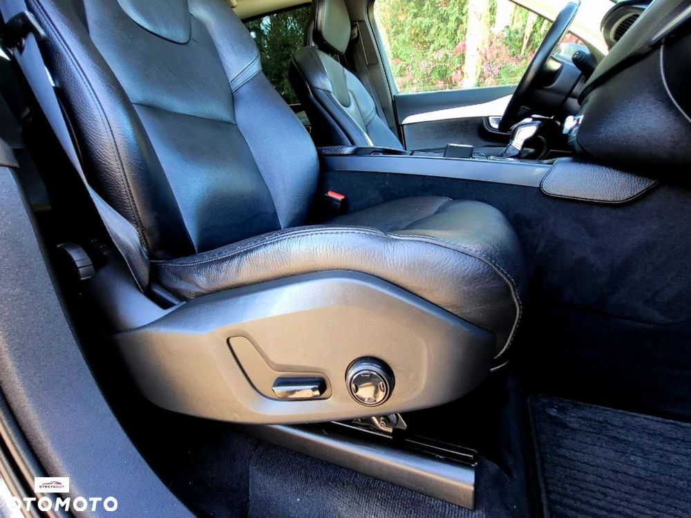 Volvo XC 90 - 20