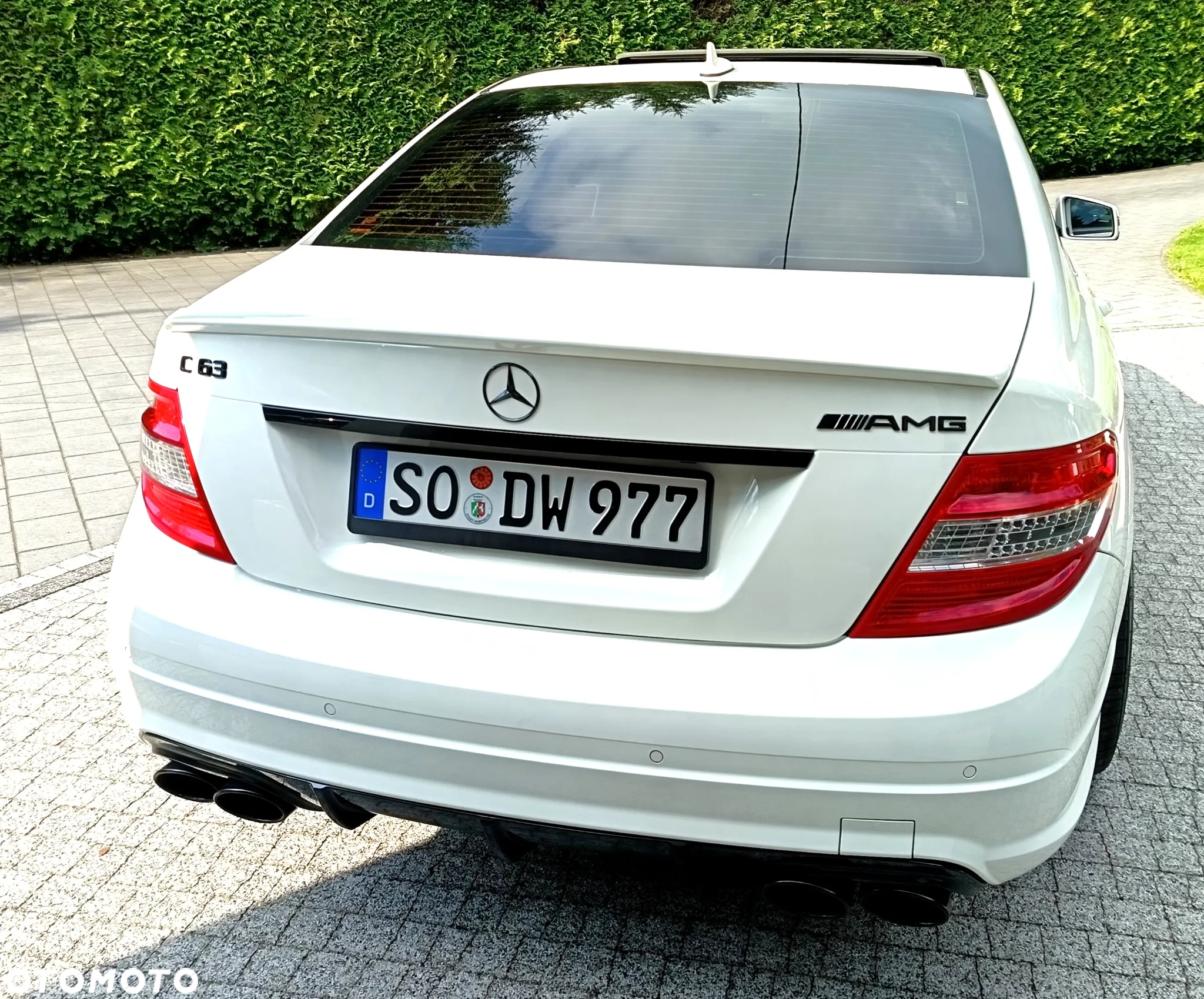 Mercedes-Benz Klasa C 63 AMG - 17