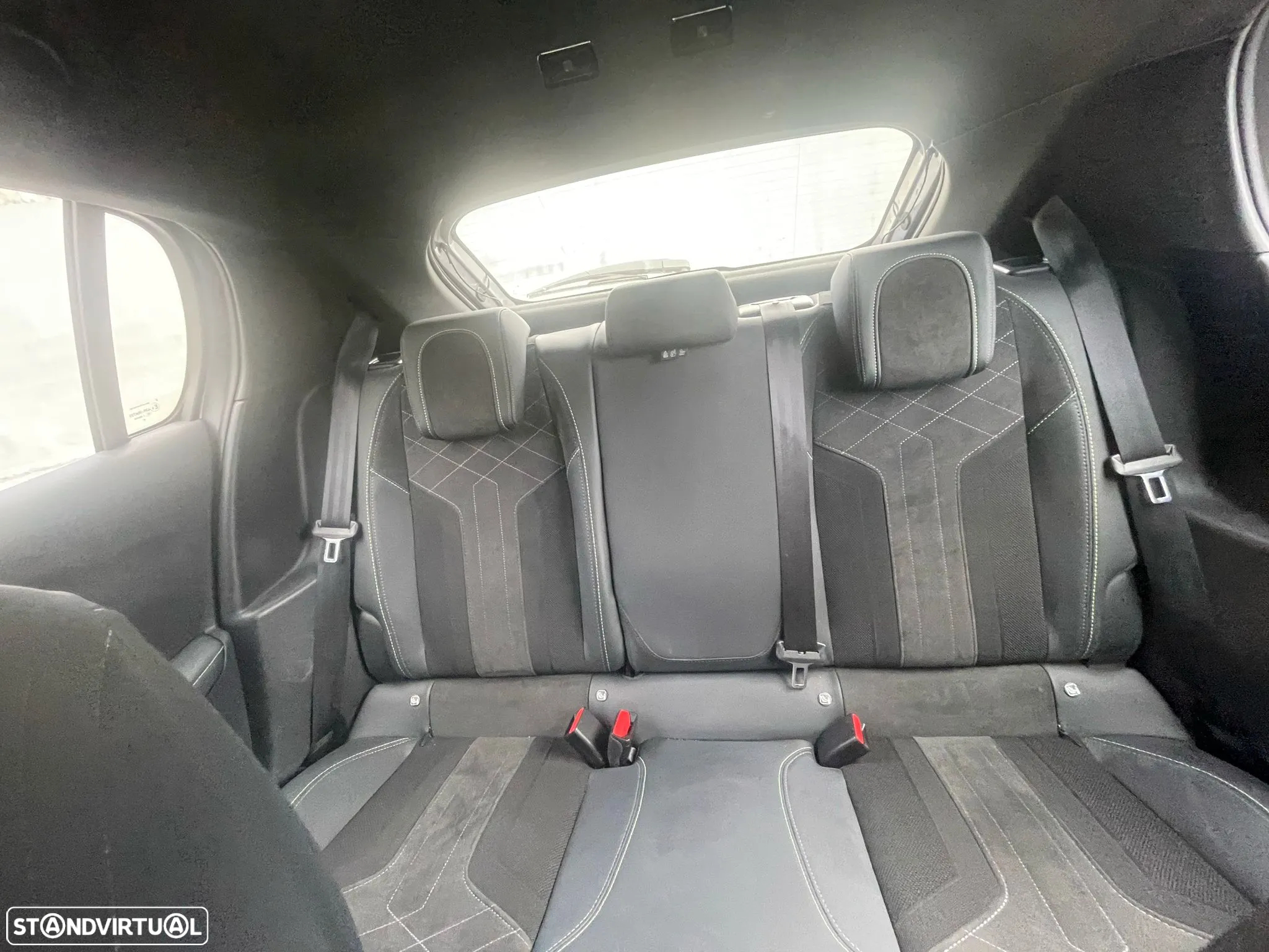 Peugeot e-208 50 kWh GT - 14