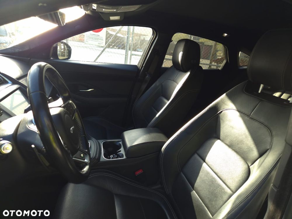 Jaguar E-Pace 2.0 P250 mHEV AWD S - 11