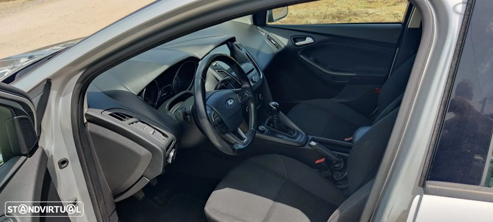 Ford Focus - 10
