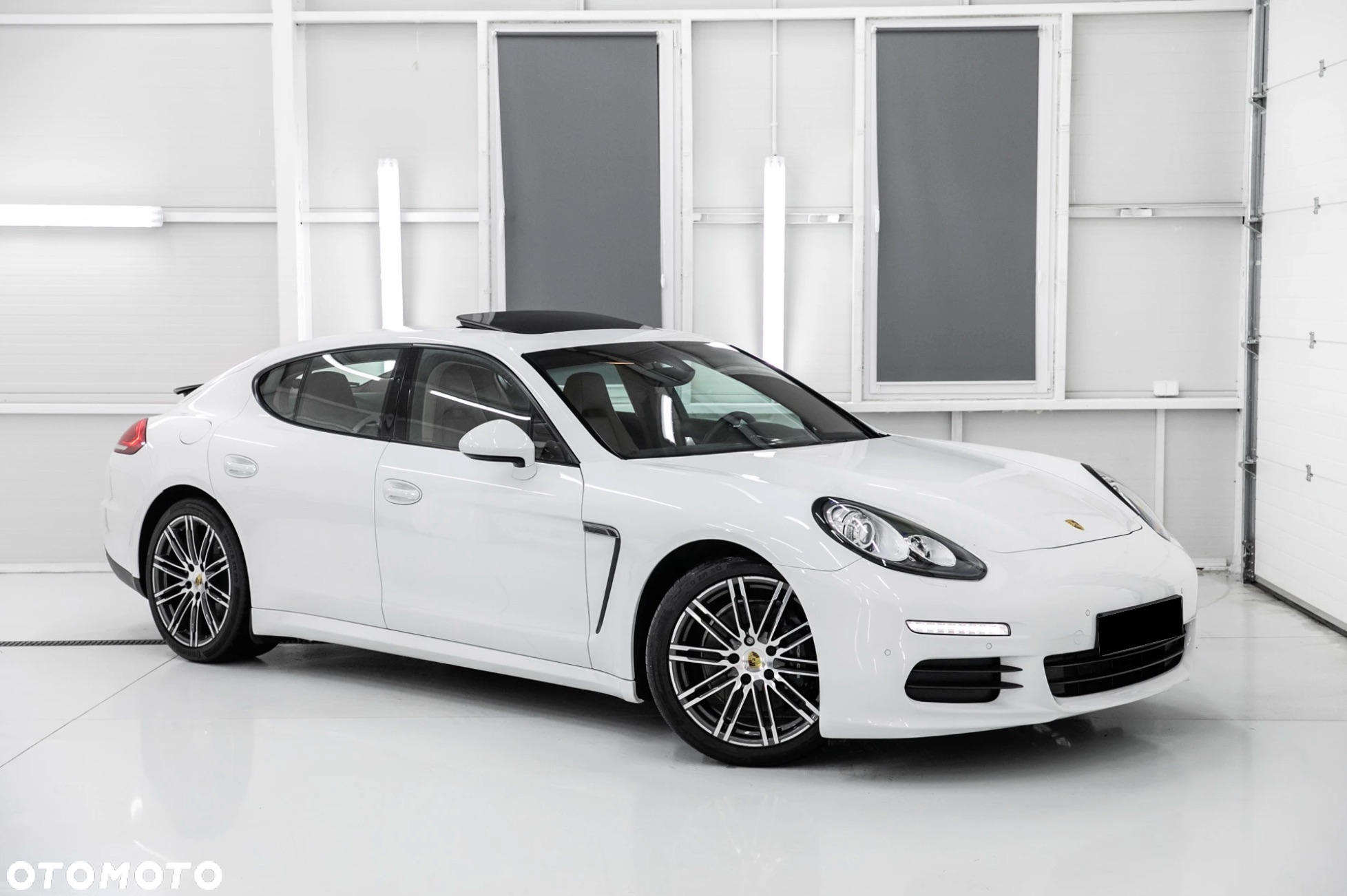 Porsche Panamera PDK - 12