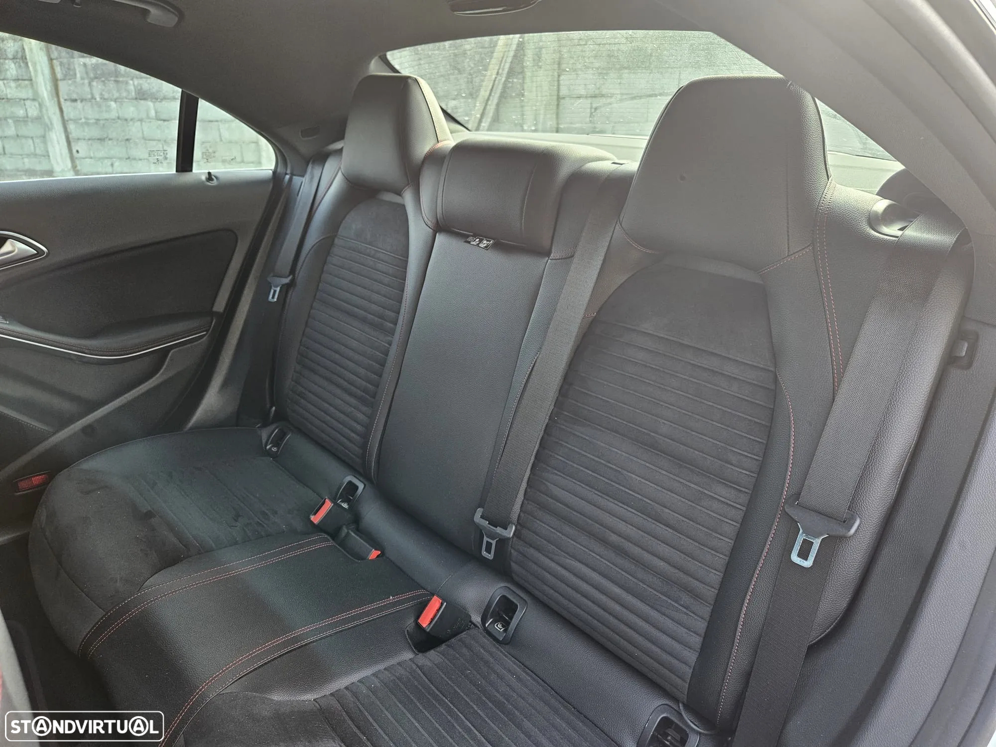 Mercedes-Benz CLA 180 d AMG Line - 12