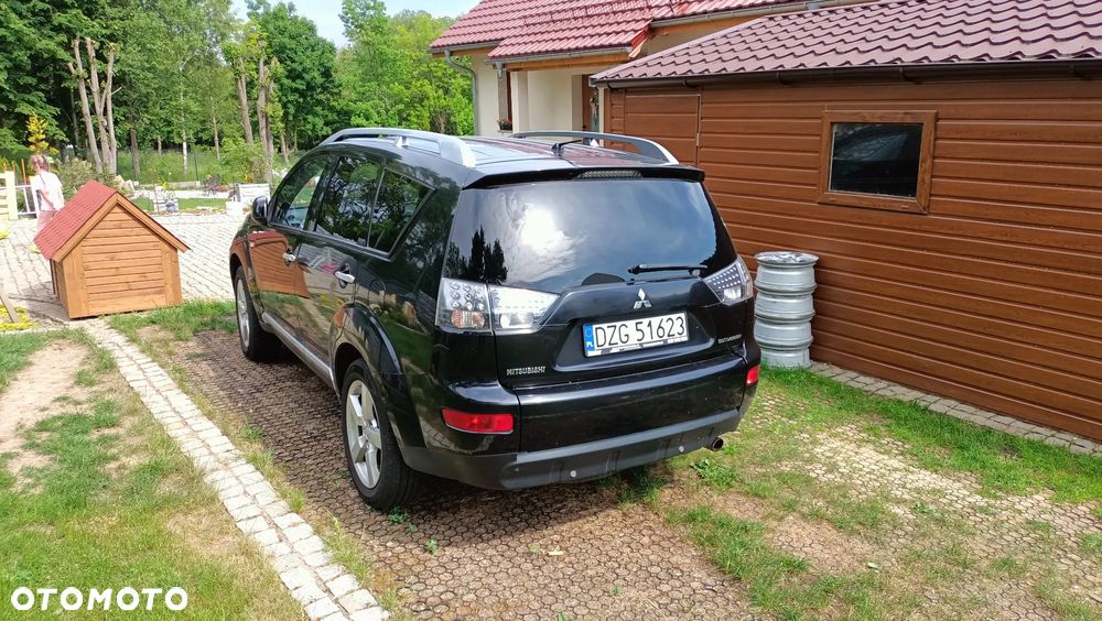 Mitsubishi Outlander 2.4 Intense - 2