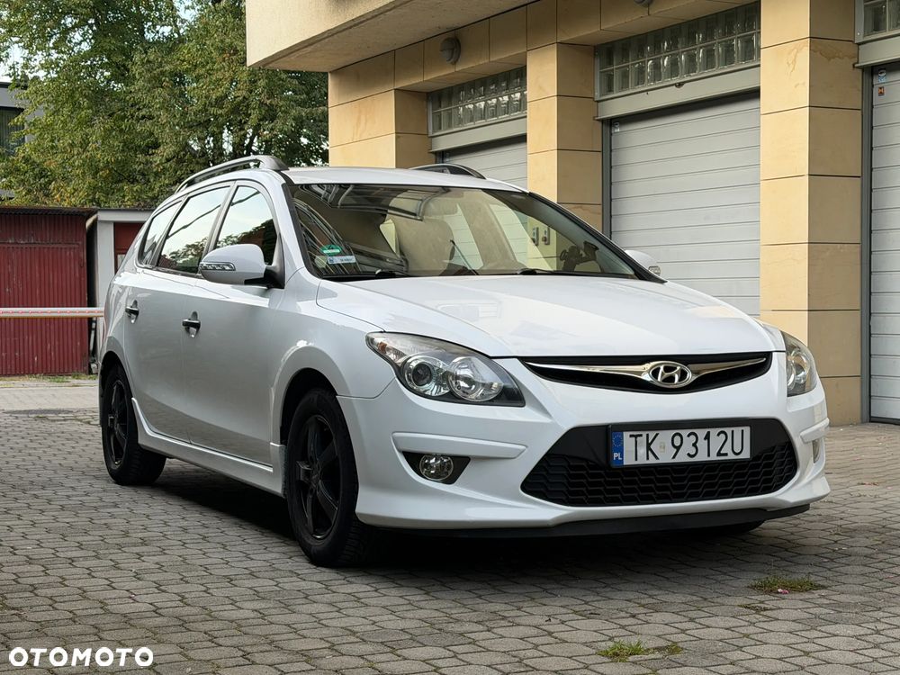 Hyundai i30 1.4 Comfort World Cup - 3