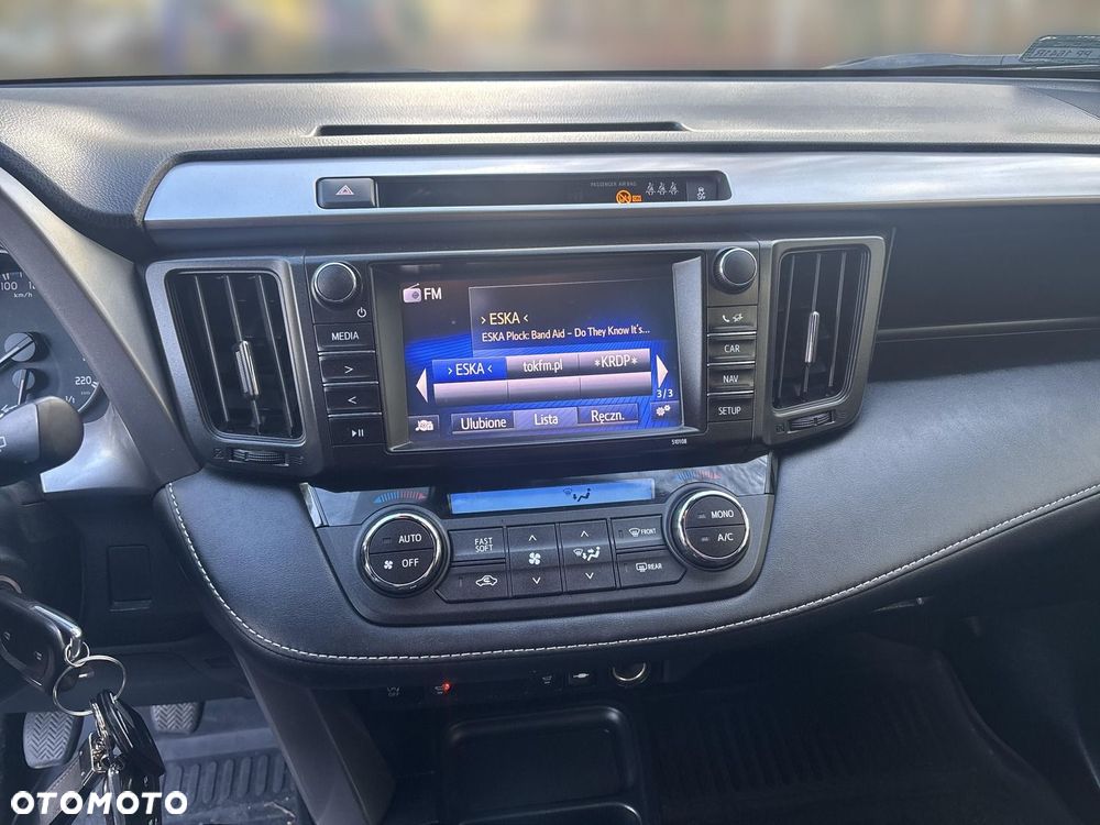 Toyota RAV4 2.0 D-4D Premium 4x2 - 18