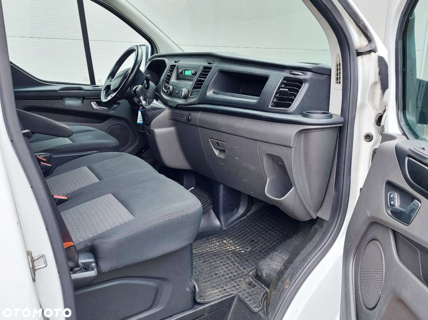 Ford Transit Custom - 8